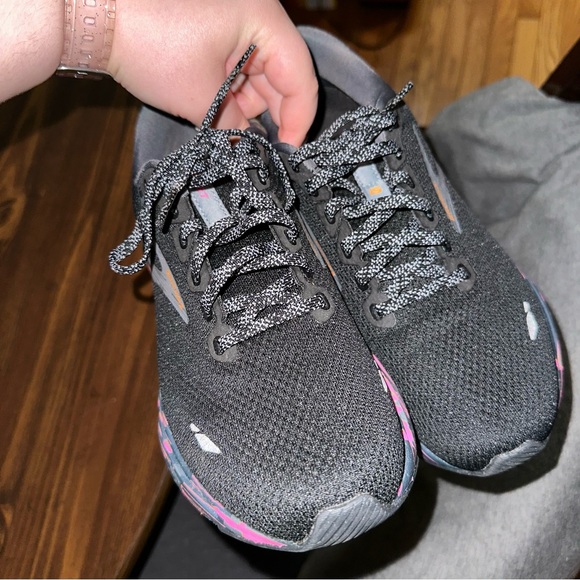 Brooks Women's Ghost 15 Neutral Running Shoe - Picture 3 of 5